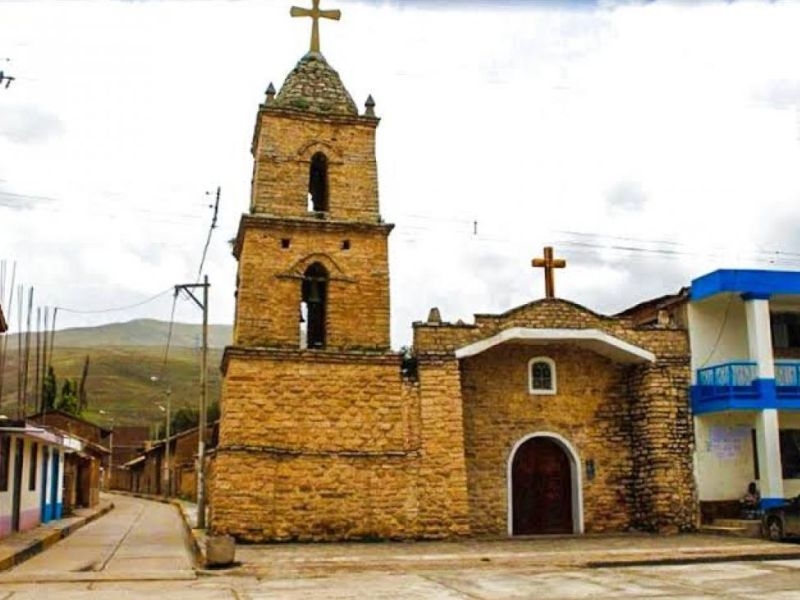 IGLESIA COLONIAL CANCHAYLLO